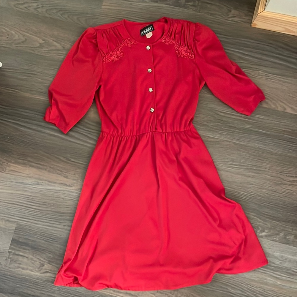 Vintage Tabby mini dress with gorgeous button detail!